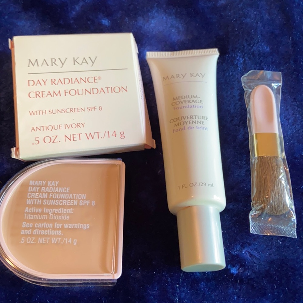 Mary Kay Foundation and brush. New